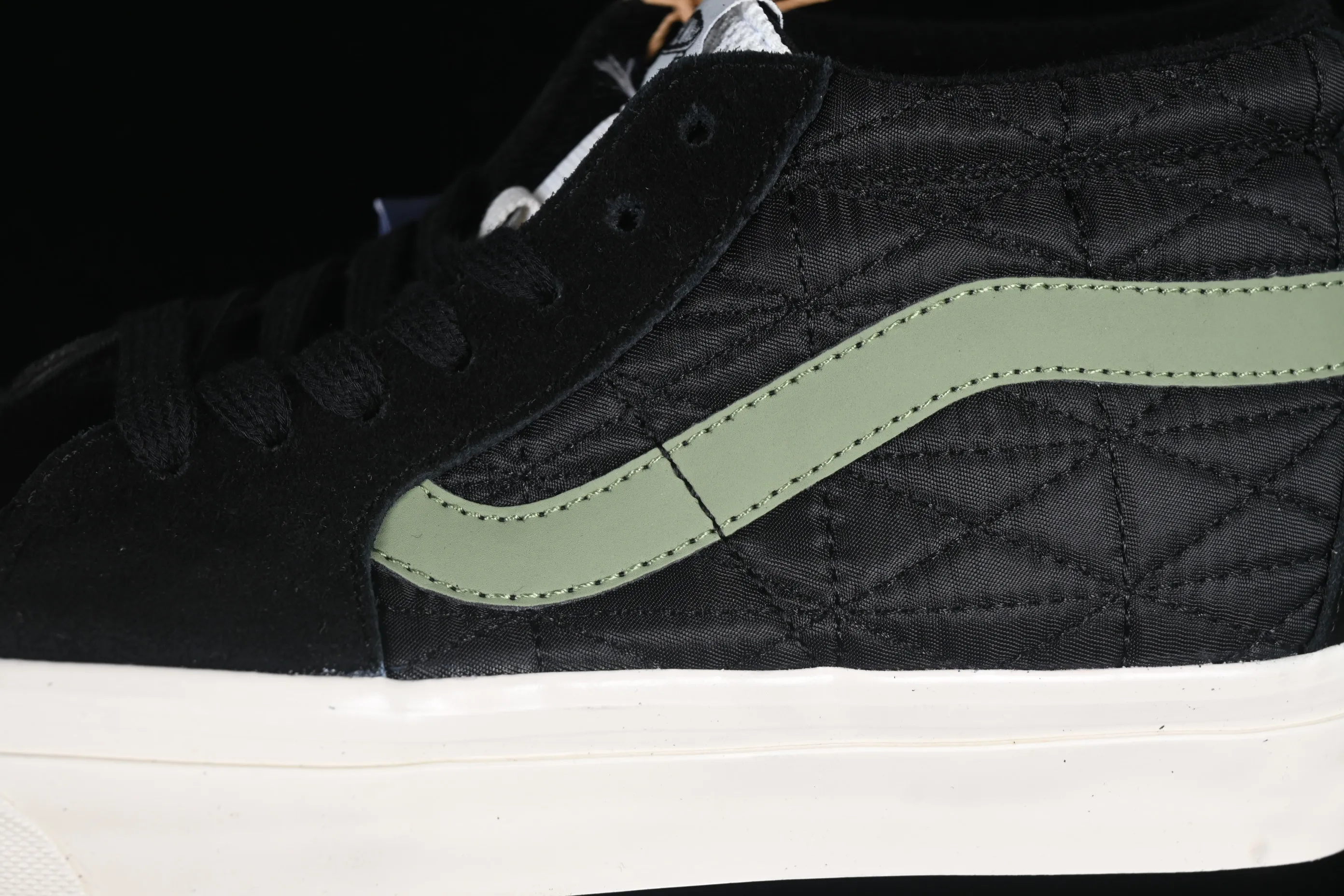 All categories Vans Vans series Vans Mid Vans China Vans Premium Sk8-Mid Vans official retro casual mid-top skateboard shoes VN000CQQBLK